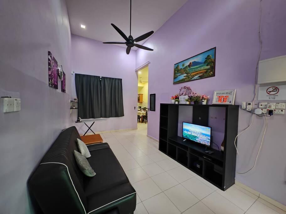 Mawar Homestay Netflix Cuckoo Mersing Exterior photo